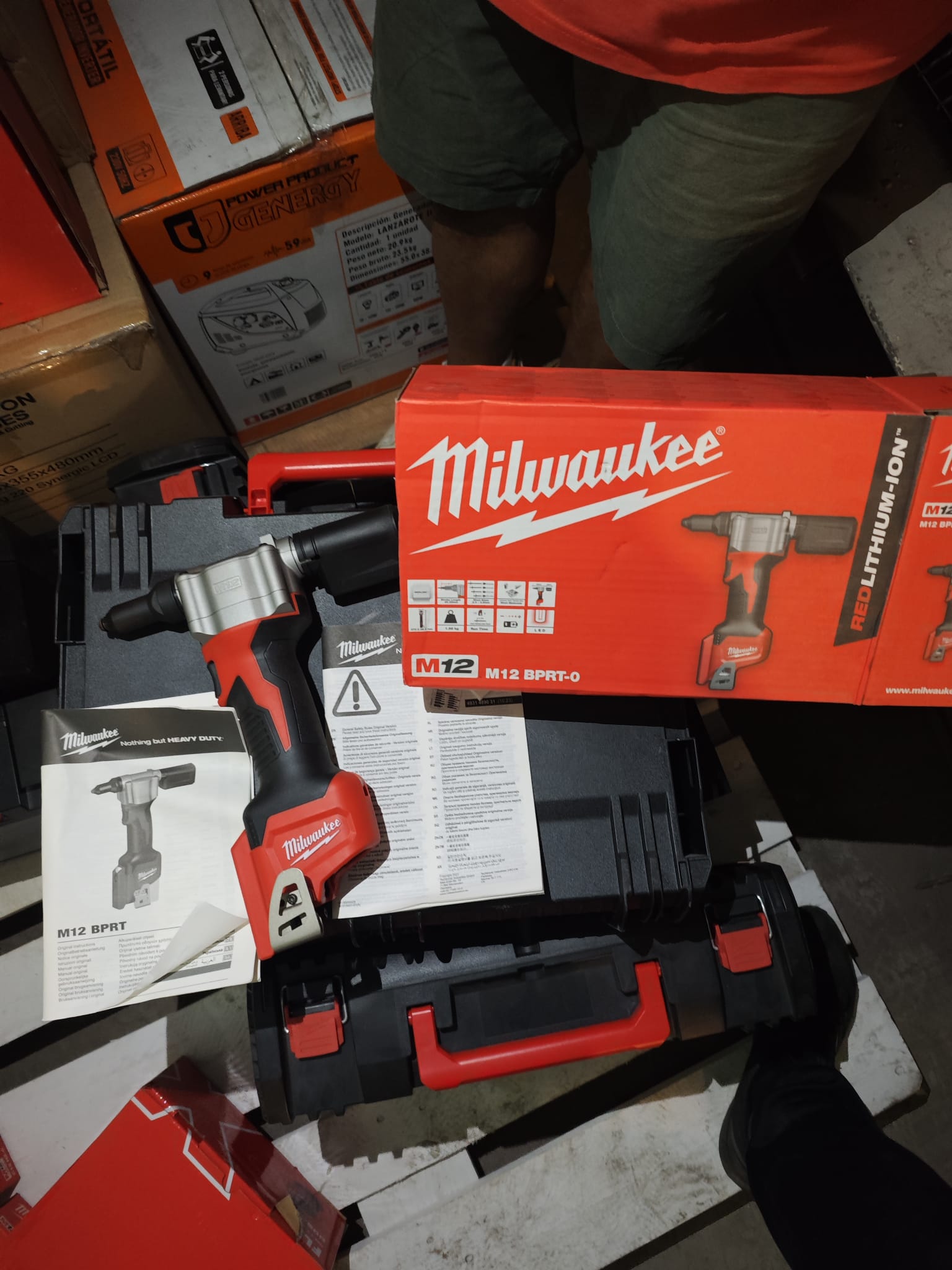 F25-901 - Ferreteria - 01