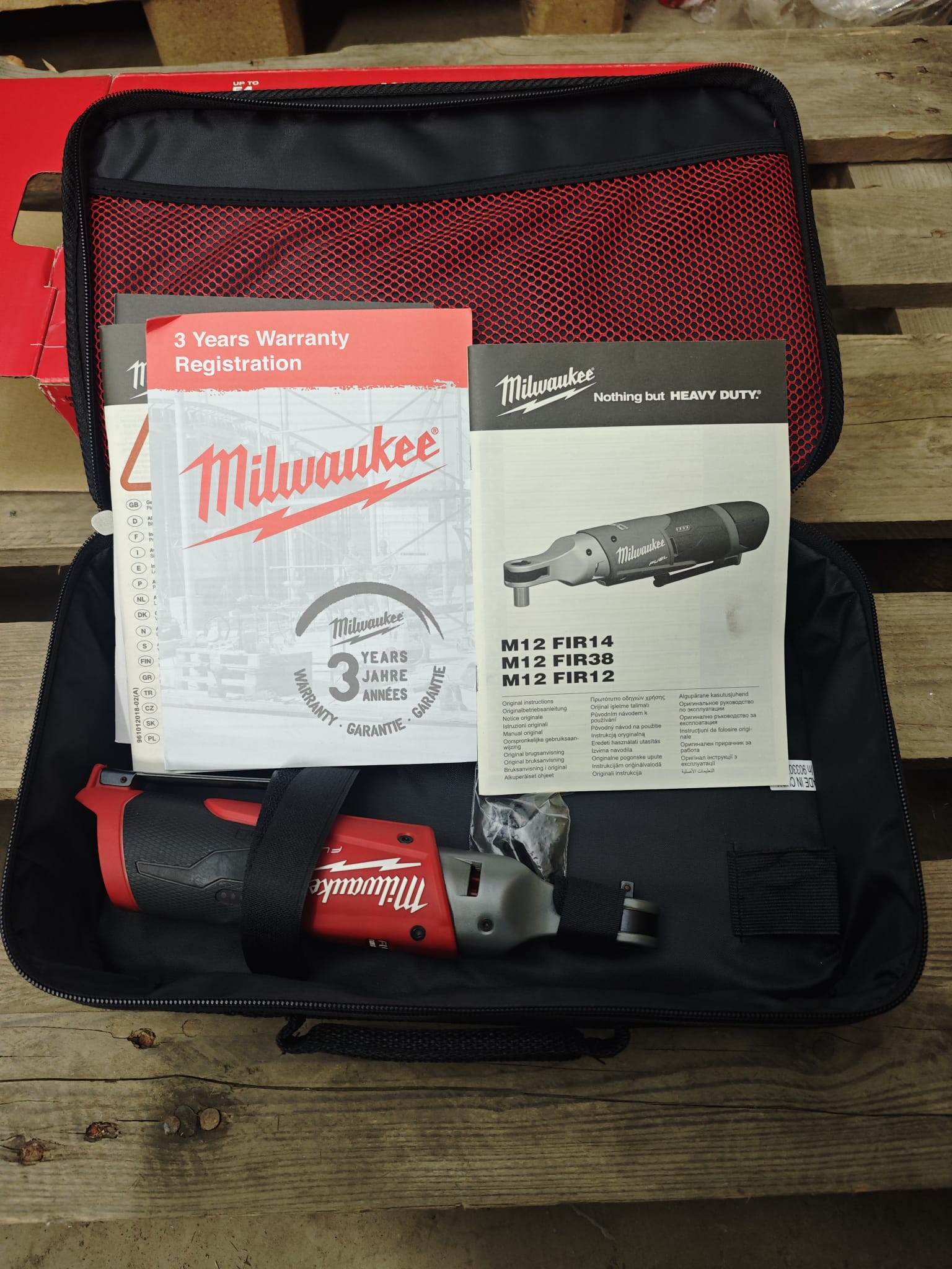 F25-901 - Ferreteria - 08